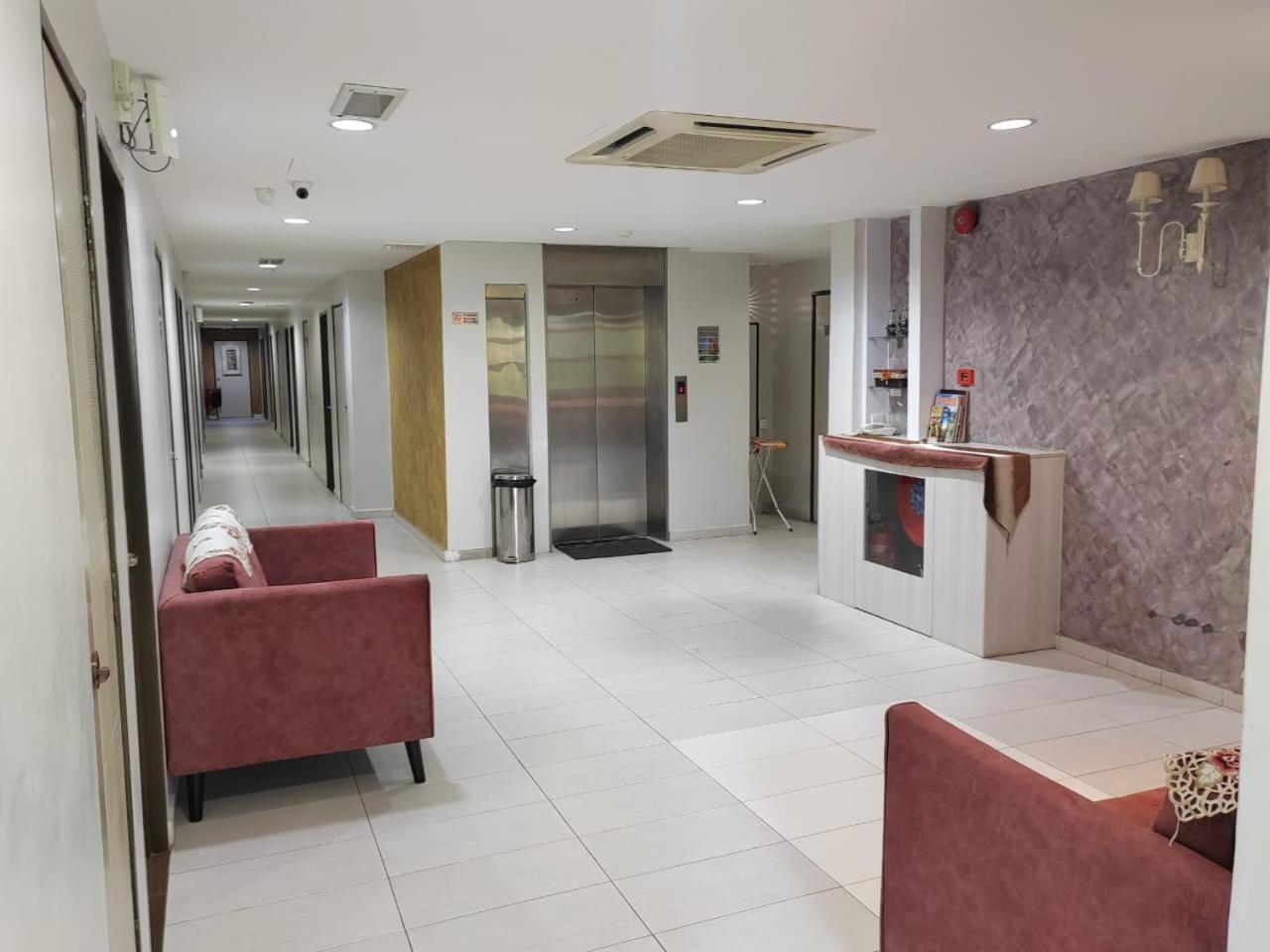בוקיט מרטג'אם Bg Business Hotel מראה חיצוני תמונה